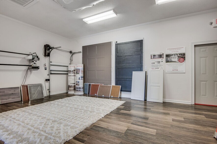 More Photos Of 1212-1216 Gum Branch Rd, Jacksonville General Retail For Sale