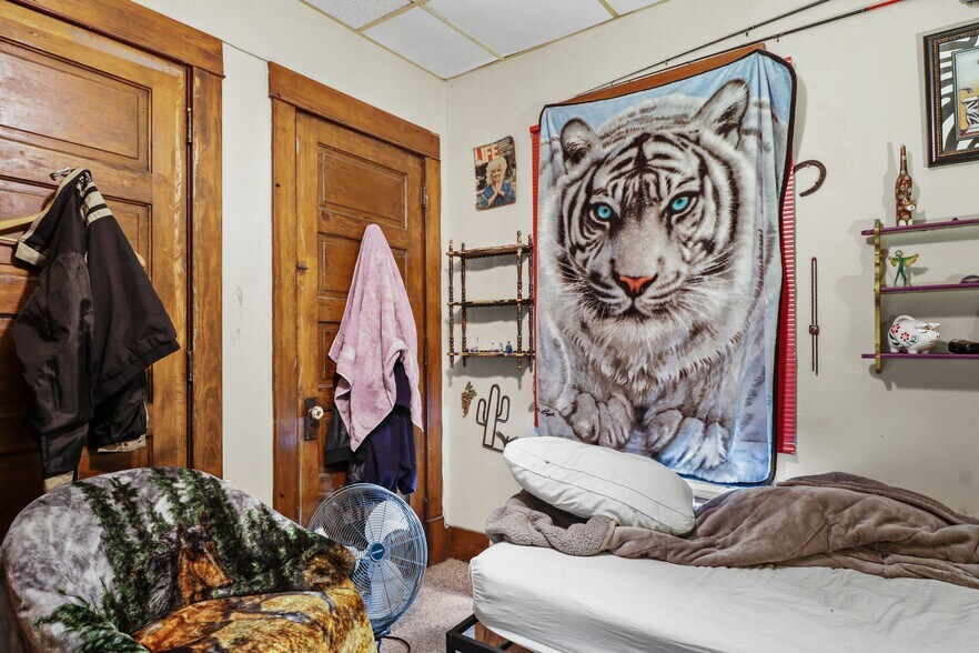 More Photos Of 2118 Atwood Ave, Madison Storefront For Sale