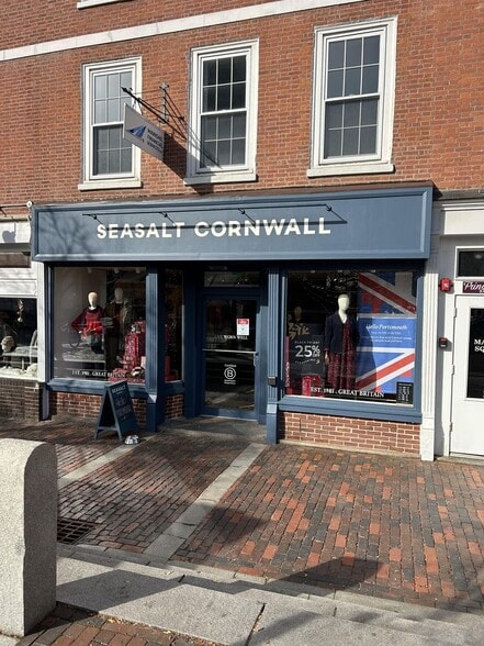 Primary Photo Of 2 Market Sq, Portsmouth Storefront Retail Office For Lease