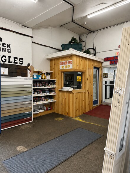 More Photos Of 529-531 Erie W blvd, Rome Industrial For Sale