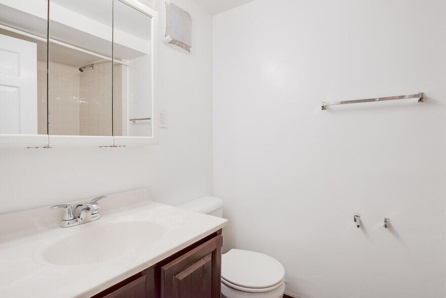 More Photos Of 1804 T St NW, Washington Office For Lease