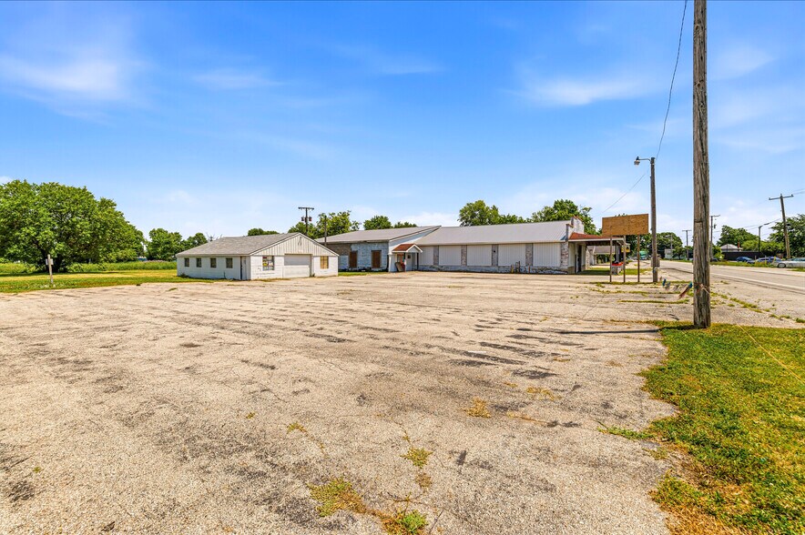 More Photos Of 7874 E State Road 28, Elwood Flex For Sale