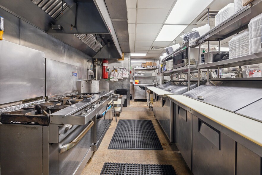 More Photos Of 602 E 20th St, Houston Restaurant For Lease