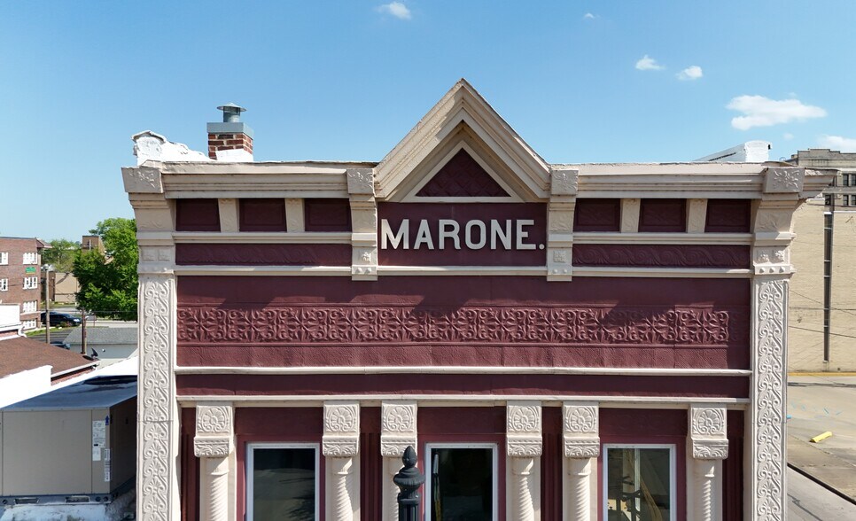 More Photos Of 101 N 2nd St, Vincennes Flex For Sale