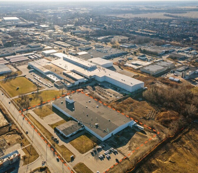 Primary Photo Of 254 Henry St, Brantford Distribution For Lease