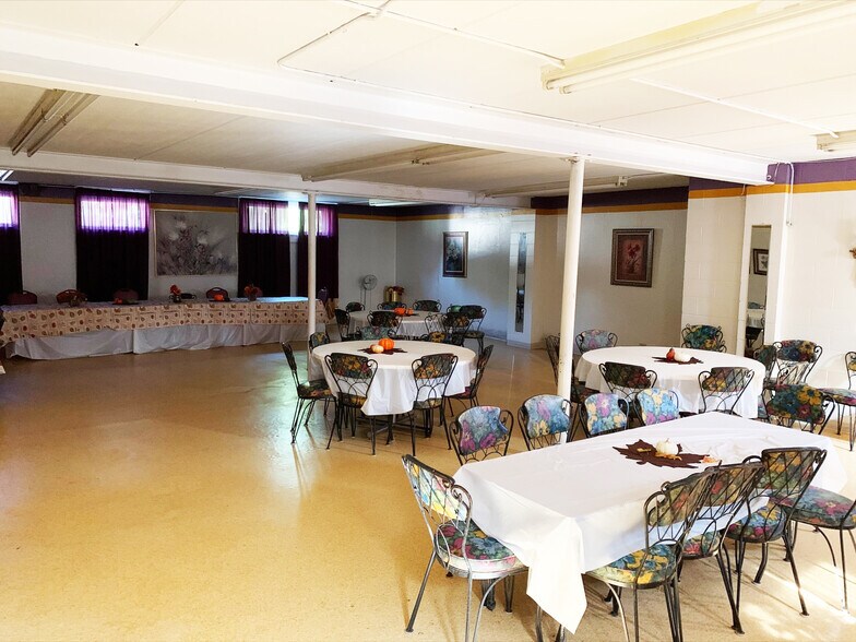 More Photos Of 375 North Dr, South Elgin Religious Facility For Sale