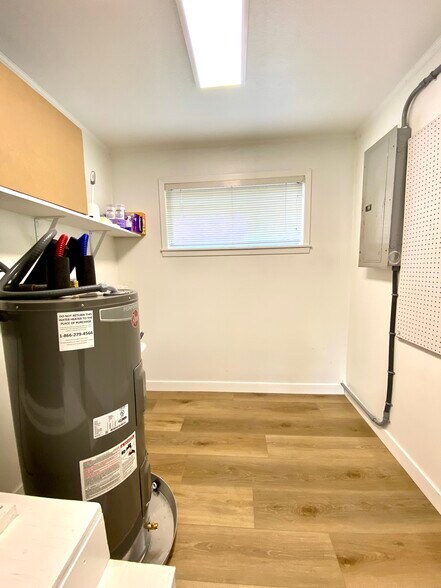 More Photos Of 1307 Highway 11 S, Picayune Specialty For Sale