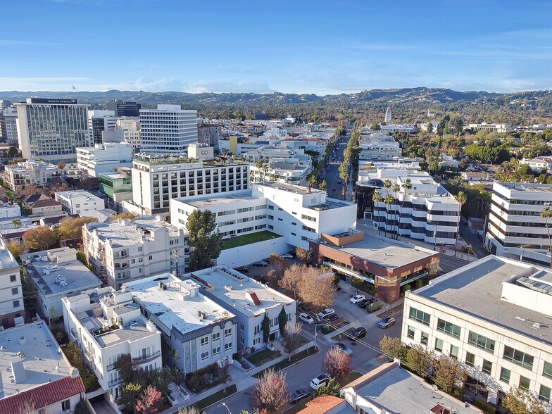 More Photos Of 121 S Elm Dr, Beverly Hills Apartments For Sale