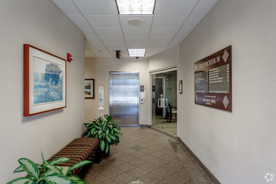 More Photos Of 12980 Metcalf Ave, Overland Park Unknown For Lease