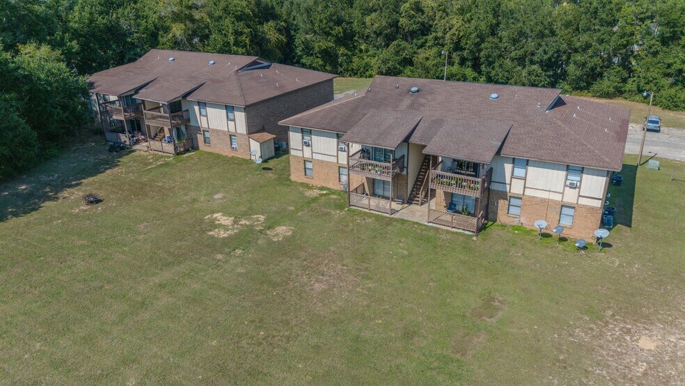 More Photos Of 5646 Cyanamid Rd, Milton Apartments For Sale