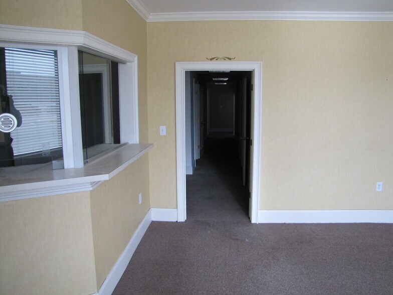 More Photos Of 124 Hospital Dr, Warner Robins Medical For Lease