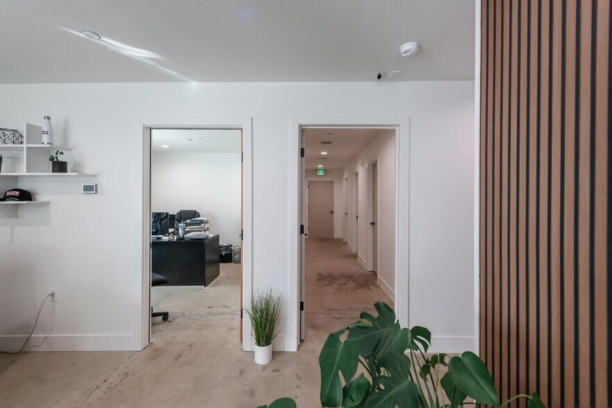 More Photos Of 15206 Grevillea Ave, Lawndale Warehouse For Lease