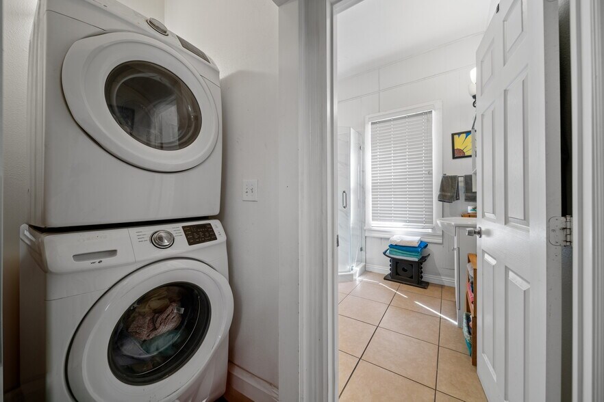 More Photos Of 215 W Carroll Ave, Glendora Apartments For Sale