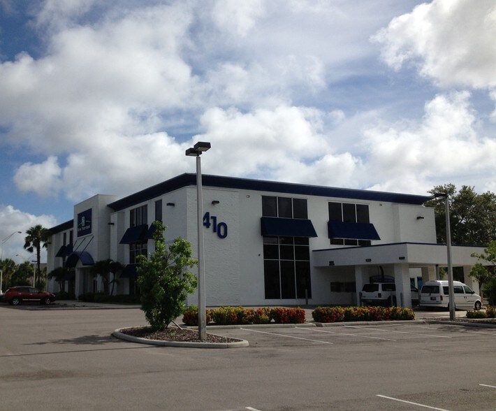 More Photos Of 410 W Cortez Rd, Bradenton Medical For Sale