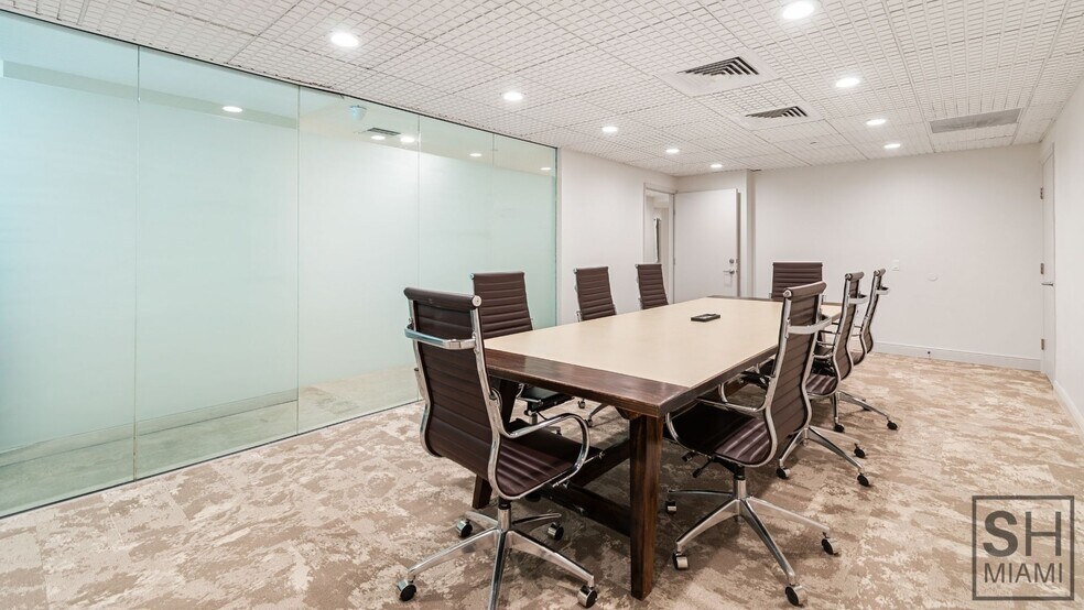 More Photos Of 820 W 41st St, Miami Beach Coworking Space