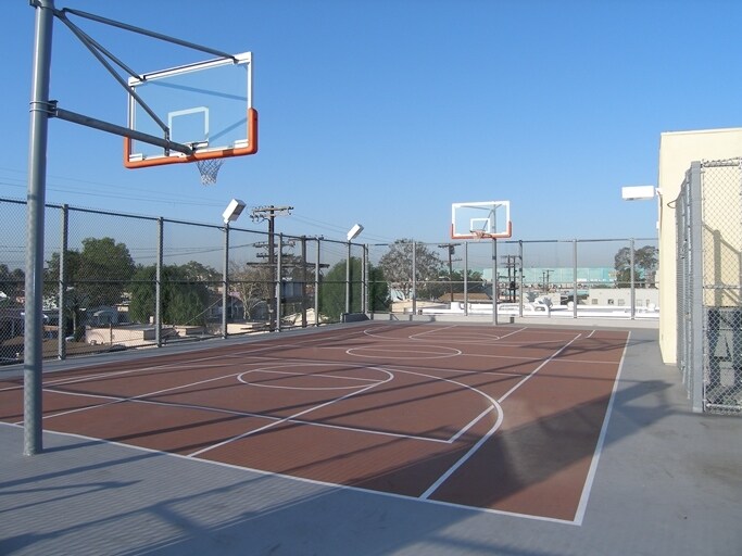 More Photos Of 1512 W Slauson Ave, Los Angeles Schools For Lease