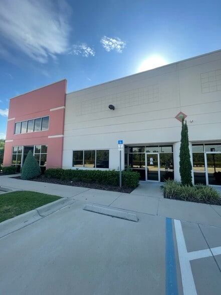More Photos Of 7500 TPC Blvd, Orlando Flex For Sale