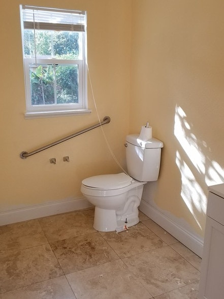 More Photos Of 109 E Robertson St, Brandon Medical For Sale