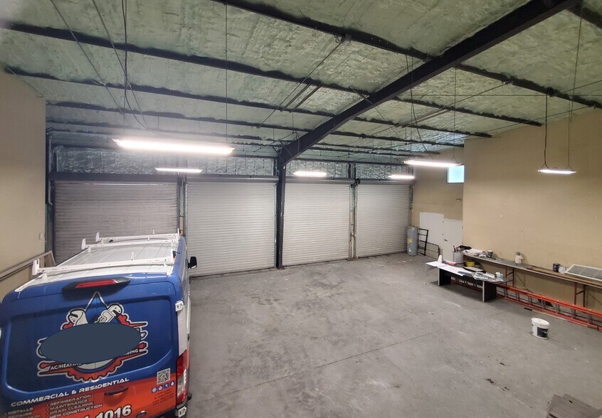 More Photos Of 1522 Ridgewood Ave, Holly Hill Showroom For Sale