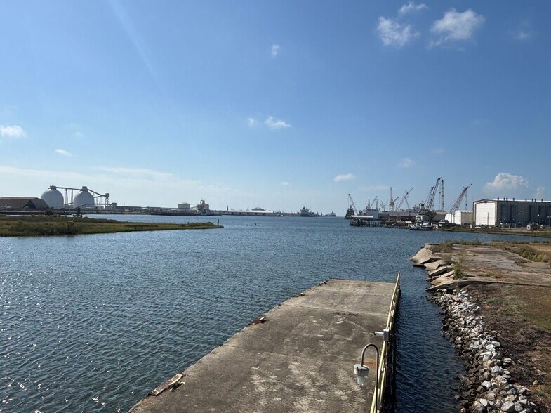 More Photos Of 5320 Ingalls Ave, Pascagoula Shipyard For Sale