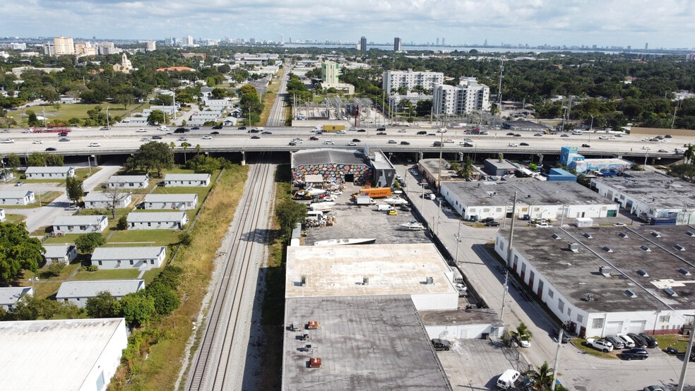 More Photos Of 551 NW 72nd St, Miami Warehouse For Sale
