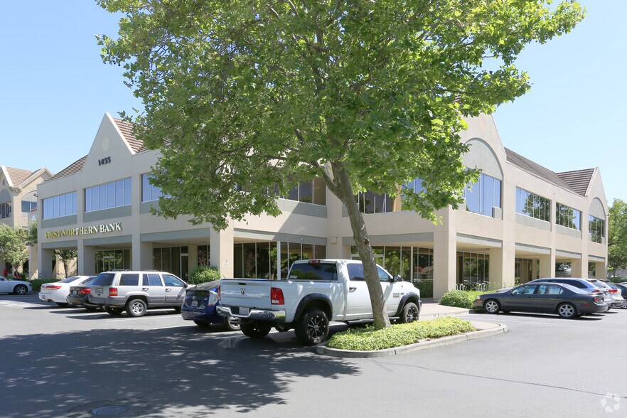 More Photos Of 1455 Oliver Rd, Fairfield Office For Lease