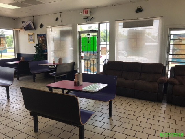 More Photos Of 8903 Cullen Blvd, Houston Restaurant For Sale