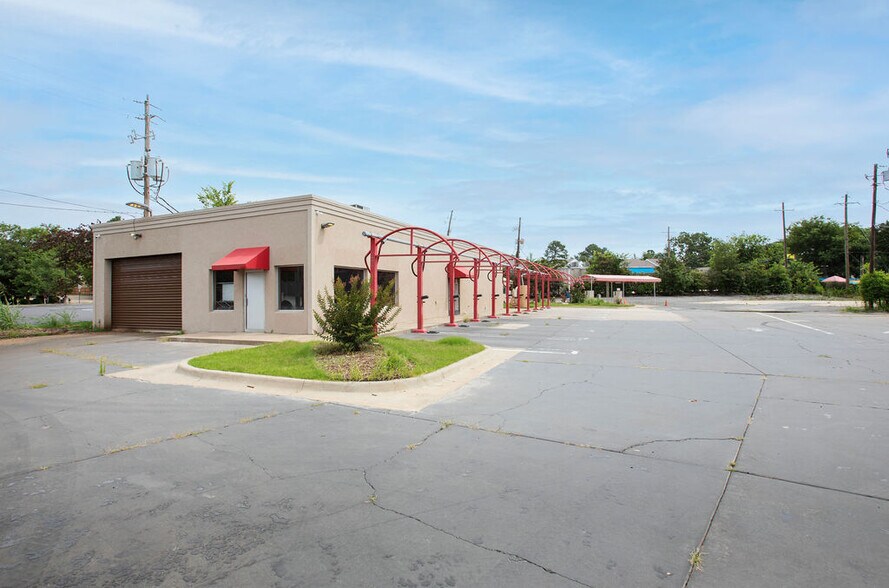 More Photos Of 9500 N Rodney Parham Rd, Little Rock Freestanding For Sale