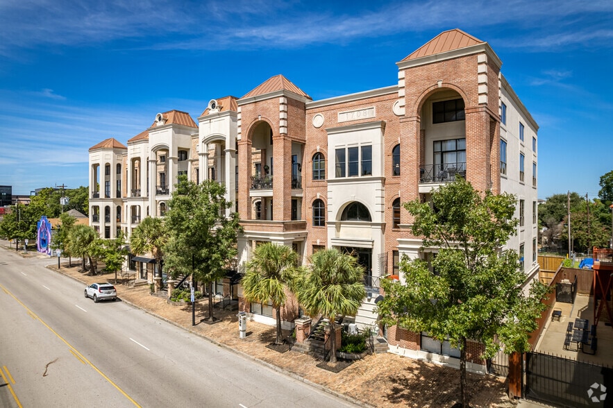 More Photos Of 1716-1722 Washington Ave, Houston Loft Creative Space For Lease