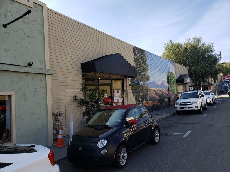 More Photos Of 127 N Main Ave, Fallbrook Storefront Retail Office For Lease