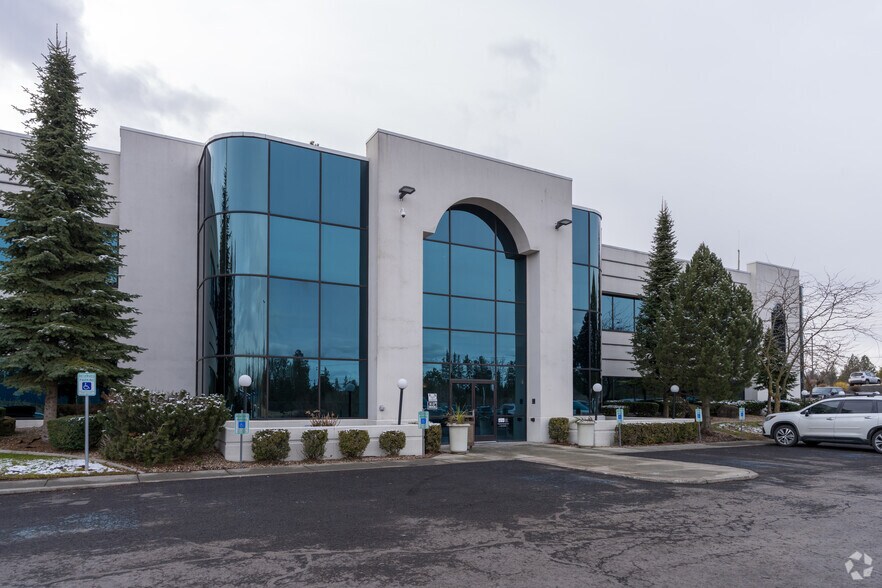 More Photos Of 5709 W Sunset Hwy, Spokane Office For Lease
