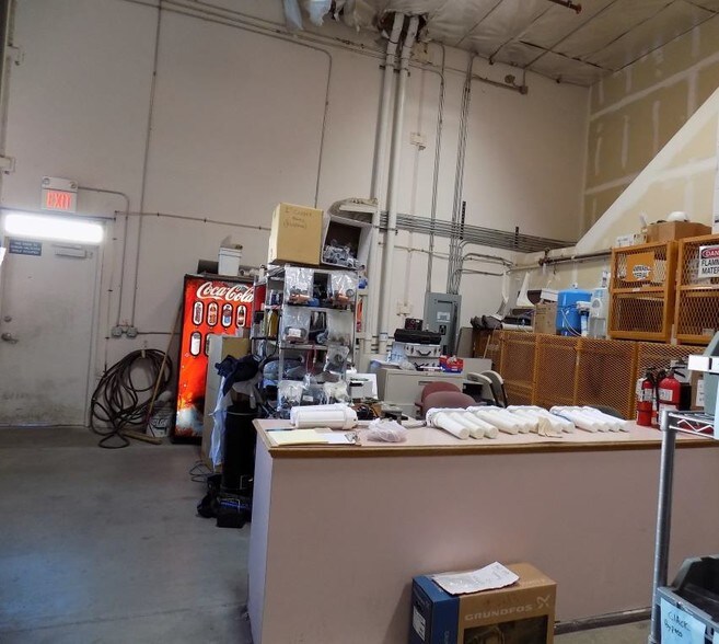 More Photos Of 759 Middlegate Rd, Henderson Warehouse For Lease