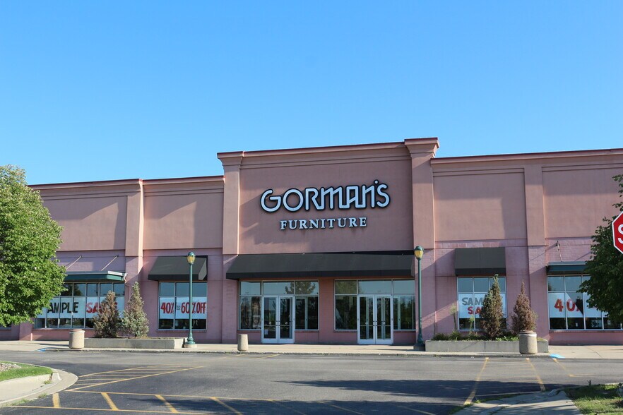 More Photos Of 14055-14453 Hall Rd, Shelby Township Unknown For Lease