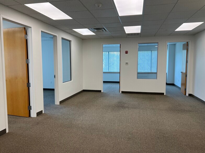 More Photos Of 330 Bear Hill Rd, Waltham Office For Lease