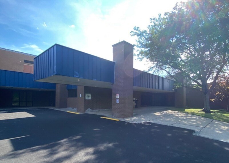 More Photos Of 650 S Prospect Ave, Hartville Medical For Lease