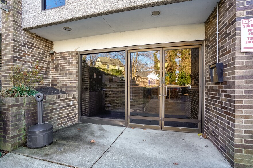 More Photos Of 6314 Windsor Mill Rd, Woodlawn Office For Sale