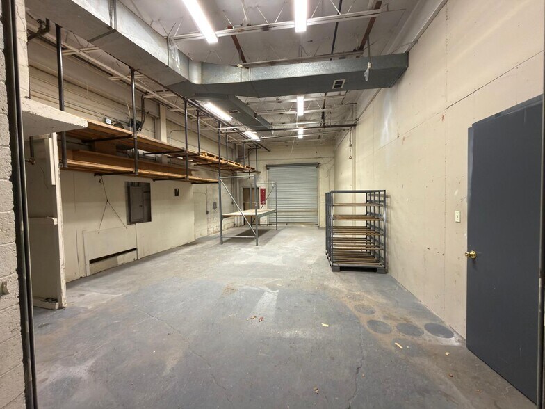 More Photos Of 29 Evans Pl, Pompton Plains Storefront Retail Office For Lease