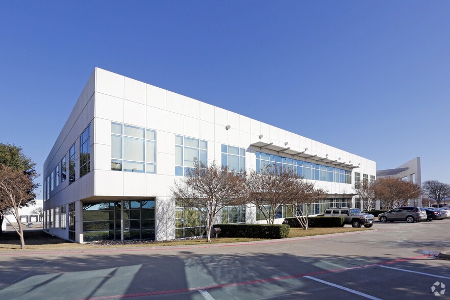 More Photos Of 2301 Eagle Pky, Fort Worth Office For Lease