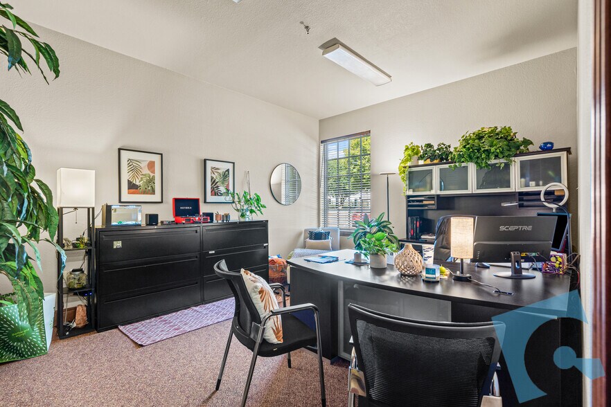 More Photos Of 23 Mission Ln, Colleyville Office For Sale