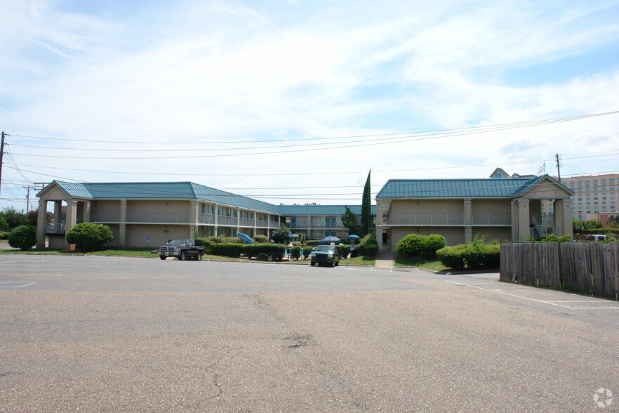 More Photos Of 750 Live Casino Blvd, Bossier City Hotel For Sale