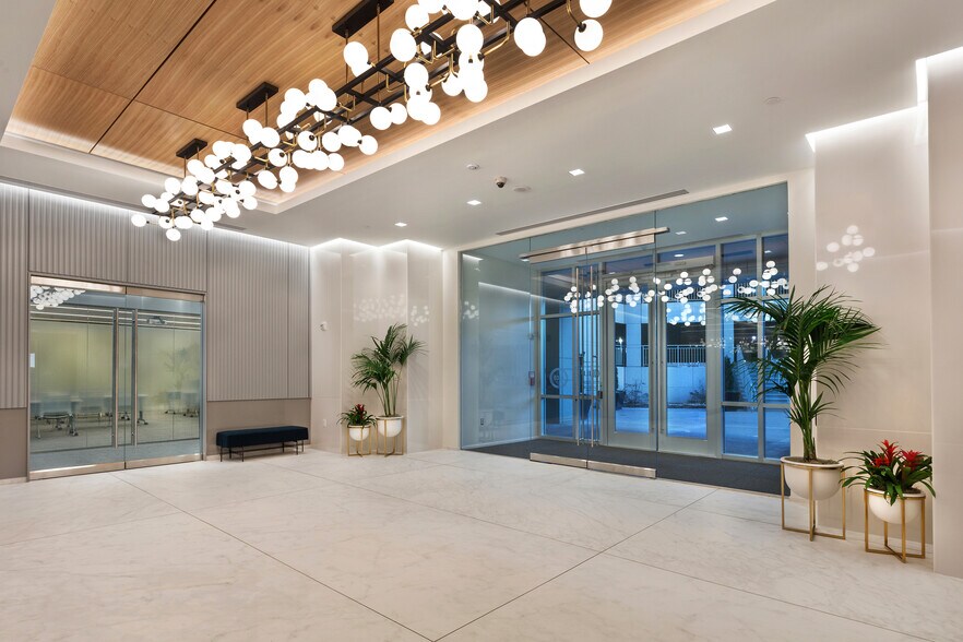 More Photos Of 12950 Worldgate Dr, Herndon Office For Lease