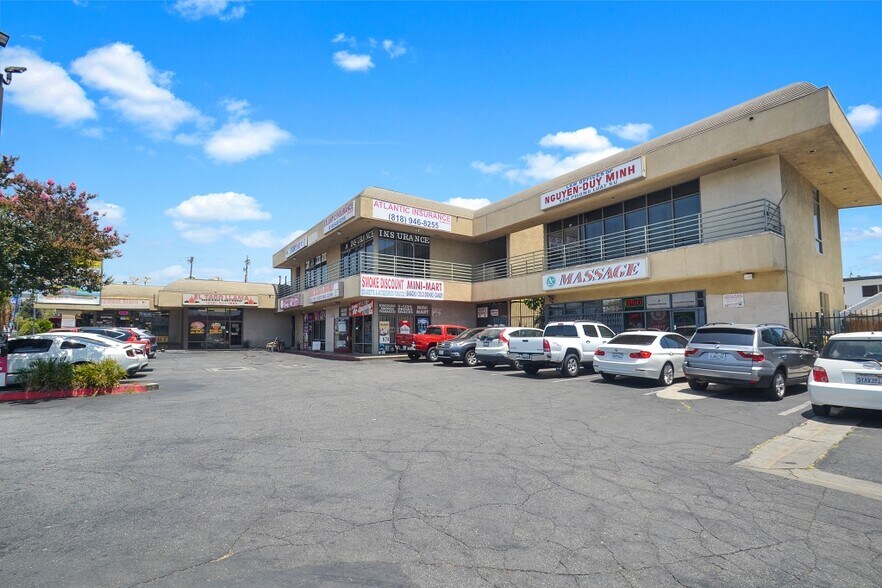 Primary Photo Of 7344 Van Nuys Blvd, Van Nuys Storefront Retail Office For Lease