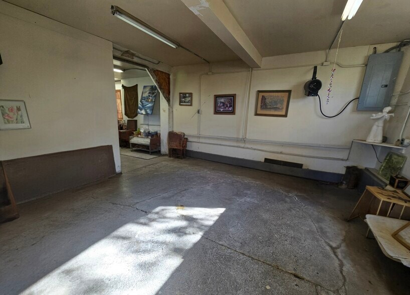 More Photos Of 6640 State Route 5 and 20, Bloomfield Manufacturing For Sale