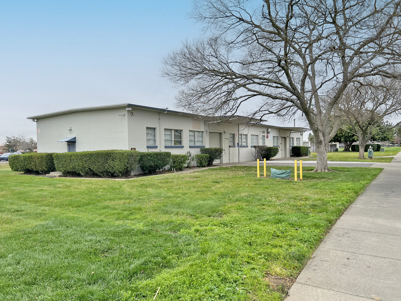 Primary Photo Of 5431 Arnold Ave, Mcclellan Warehouse For Lease