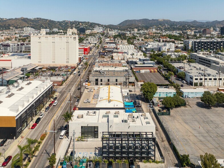 More Photos Of 940 N Highland Ave, Los Angeles Loft Creative Space For Lease