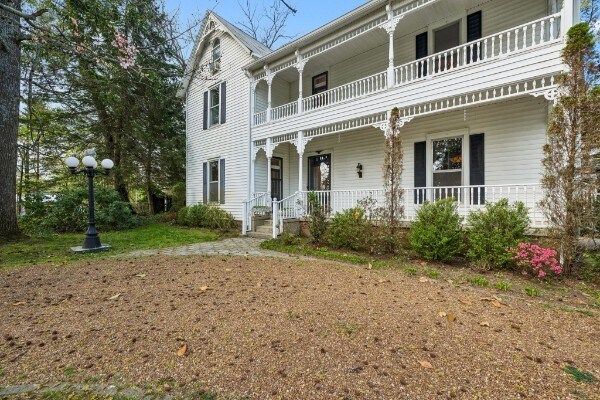 More Photos Of 728 S Spring St, Manchester Specialty For Sale