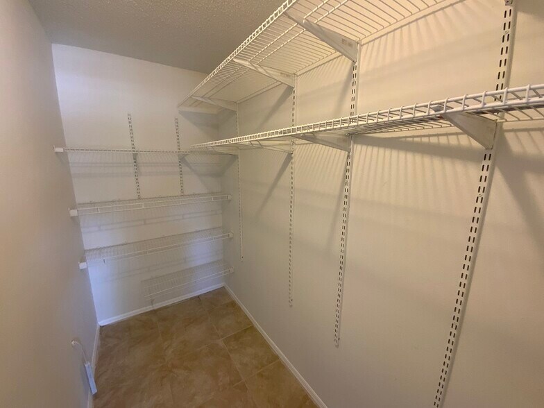 More Photos Of 855 Jamaica Rd, Venice Apartments For Sale