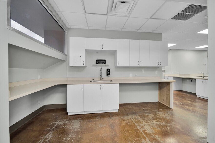 More Photos Of 6061 NE 14th Ave, Fort Lauderdale Medical For Lease