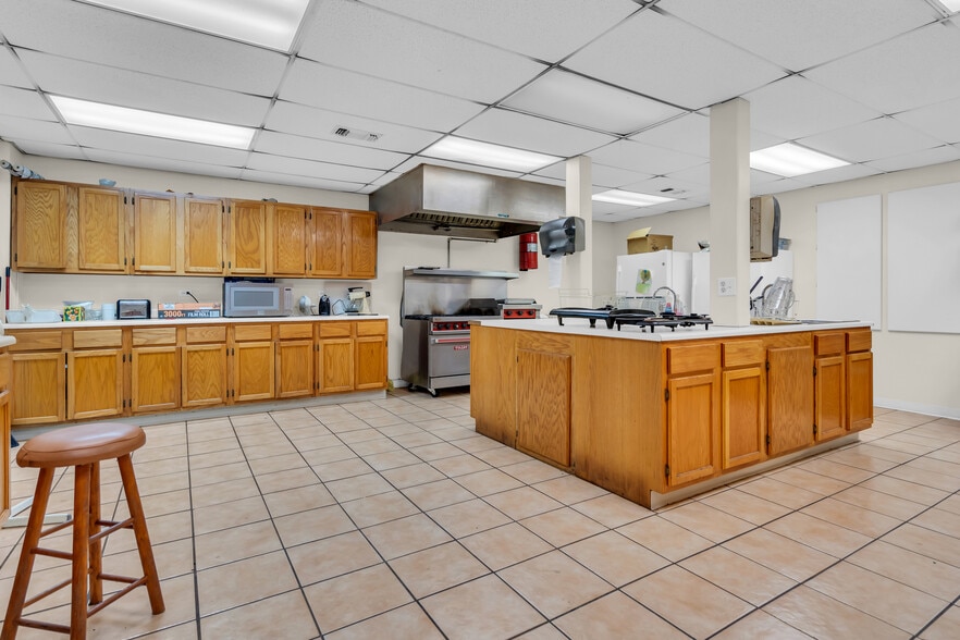 More Photos Of 727 4th St, Healdton Religious Facility For Sale