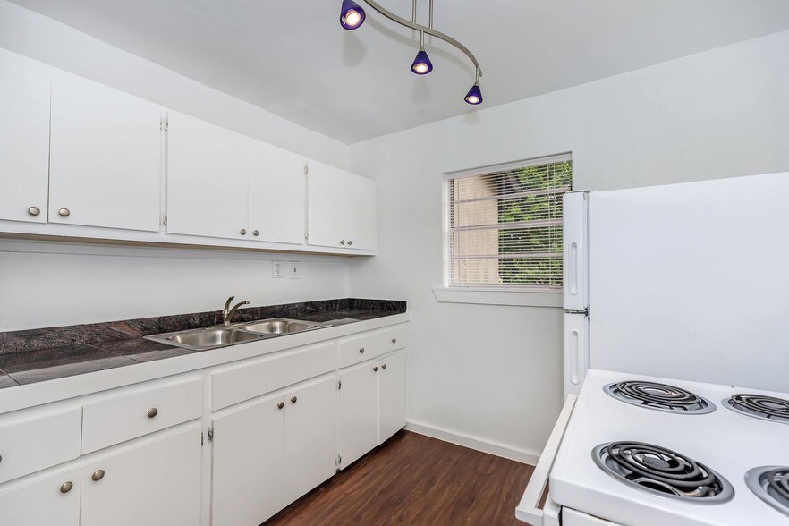 More Photos Of 5415 Scott St, Houston Apartments For Sale